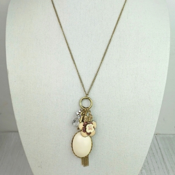 Vintage Cream Stone Enameled Flower Rhinestone Chain Fringe Pendant Necklace - Picture 2 of 8